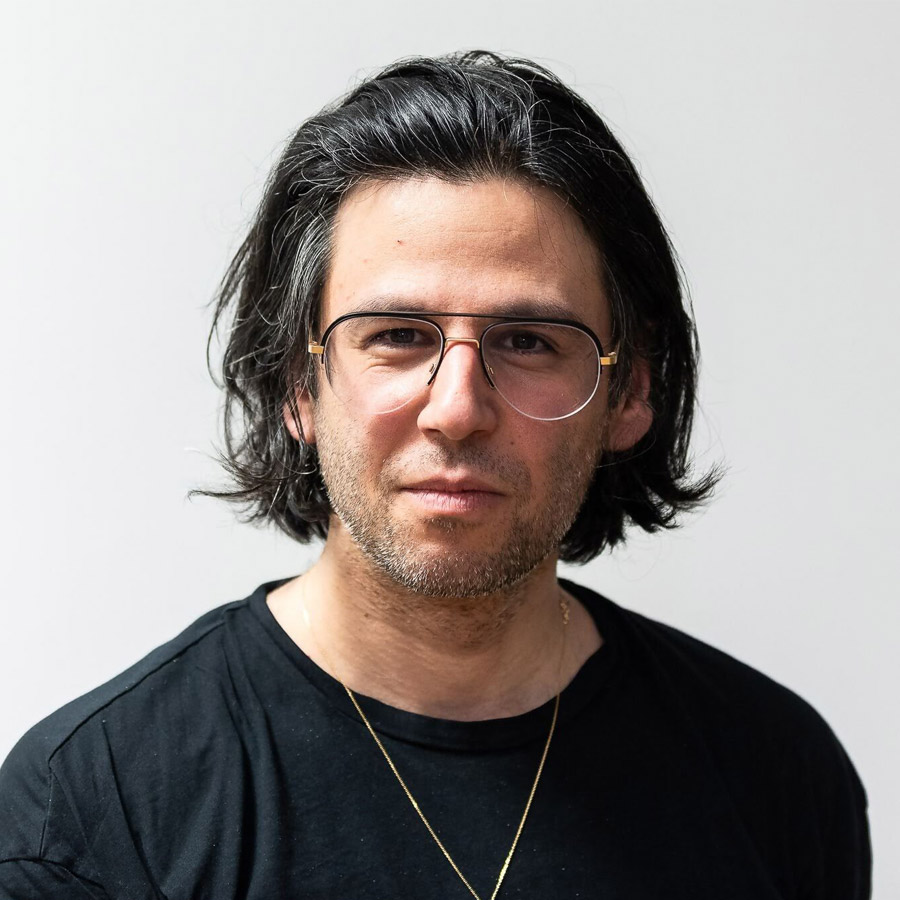 Portraitfoto von Deniz Utlu (Foto: Eric Berghen) Portraitfoto von Deniz Utlu (Foto: Eric Berghen)